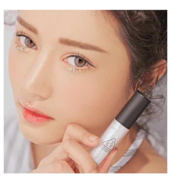 3CE “STUCK” holographic glitter eye makeup 🌈 1 pc - Picture 5 of 12